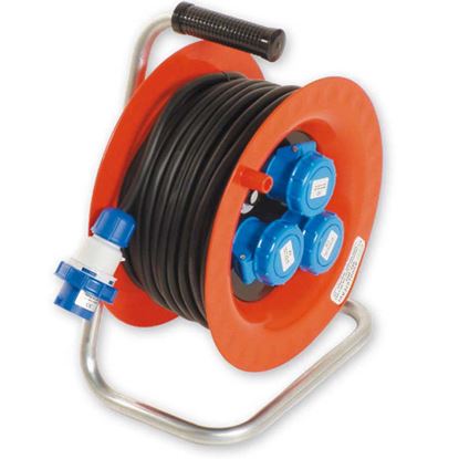 Immagine di AVVOLGICAVO INDUSTRIALE, 3X2,5 MM², PVC, SPINA 16A, 1800-3600W,  3 PRESE CEE 2P+T, 16A, DISGIUNTORE TERMICO, 30 MT, IP67